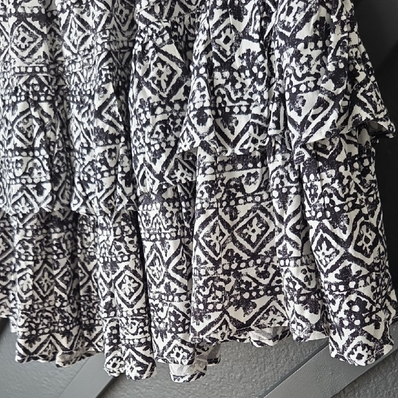 {Lauren Ralph Lauren} Black White Tiered Smocked Ruffle Mini Skirt (Size 12) - Picture 4 of 8